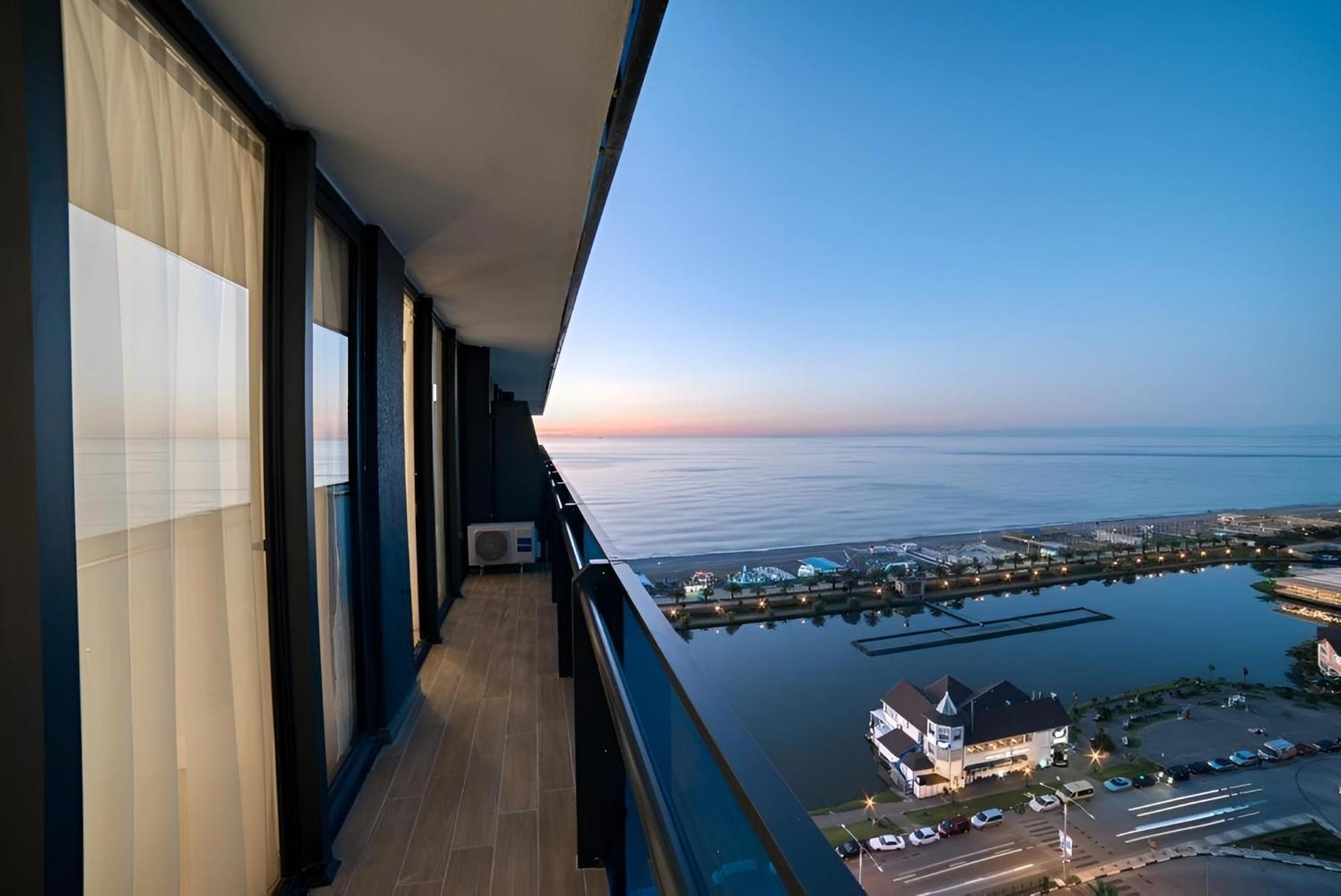Orbi Batumi City Beach View Hotel 외부 사진